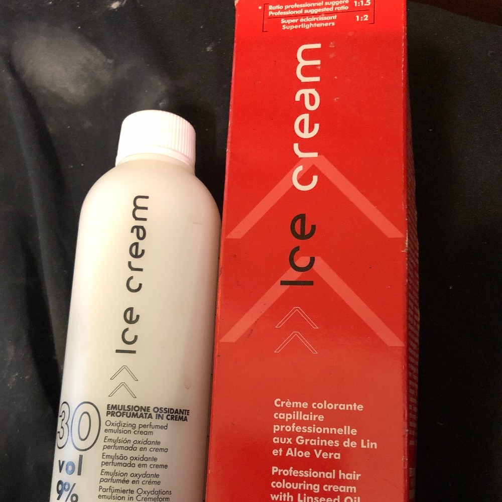 Hair dye and emulsion cream bright fire truck red